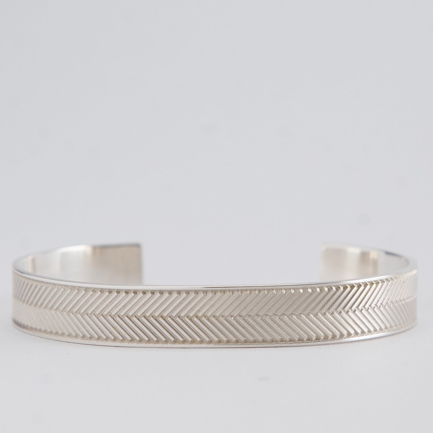 Silver Bracelet with Herringbone Engraving - Narrow